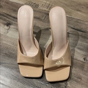 Elegant Tan Women's Heels